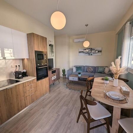 Modern Mint Sunny House Near The Airport Apartment Spáta Exterior foto